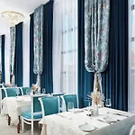 Victoria Na Zamkovoy 3*