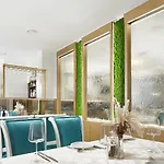 酒店 Victoria Na Zamkovoy 3*