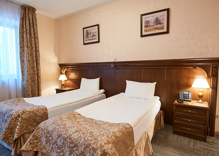 виктория на замковой 3*