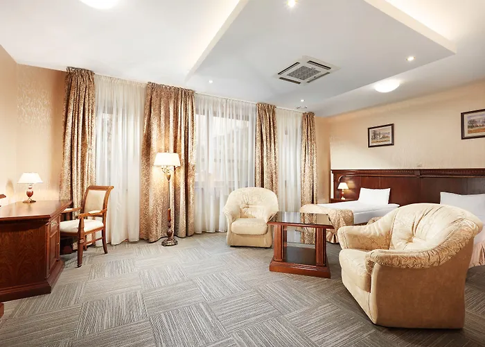 виктория на замковой 3*