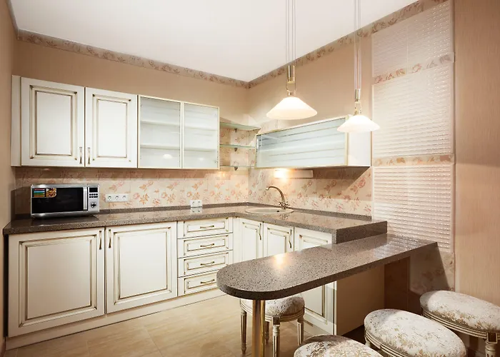 виктория на замковой